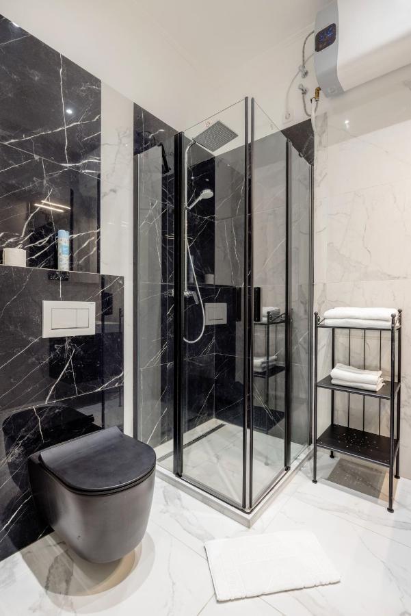A Golden Star Modern Luxury And Appartamento