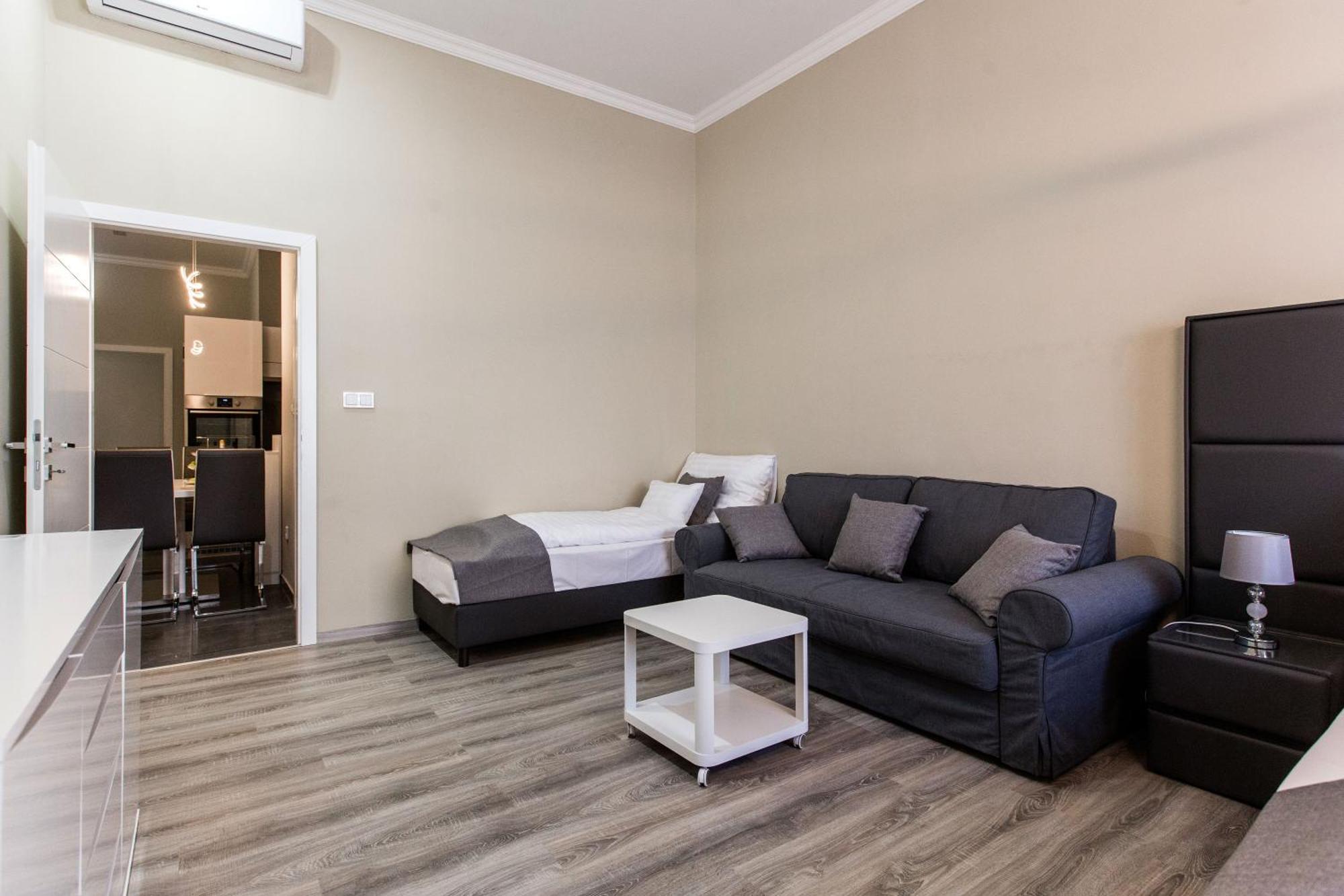 A Golden Star Modern Luxury And Appartamento