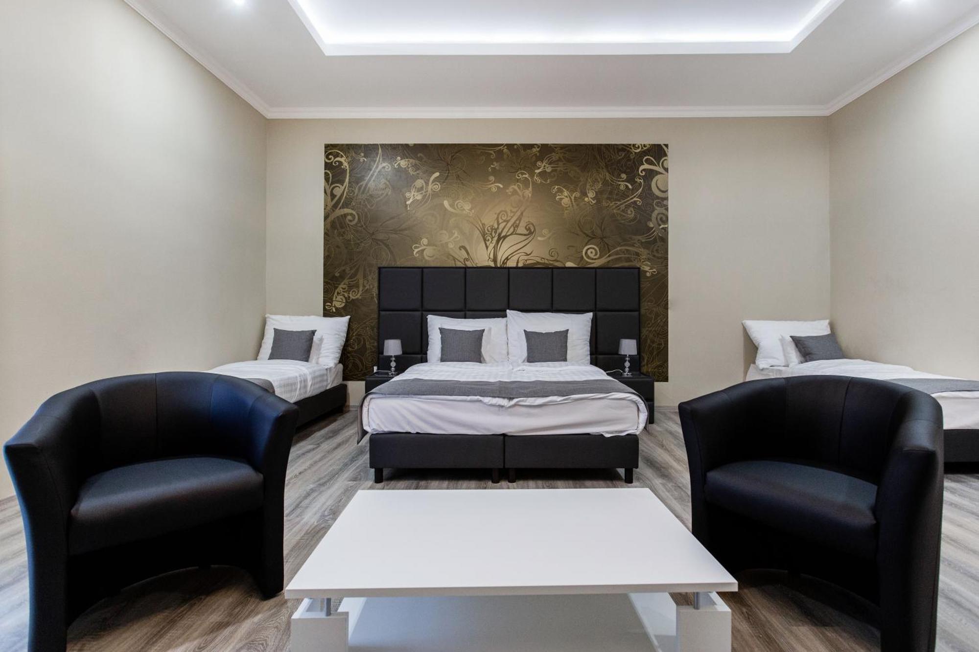 A Golden Star Modern Luxury And Appartamento