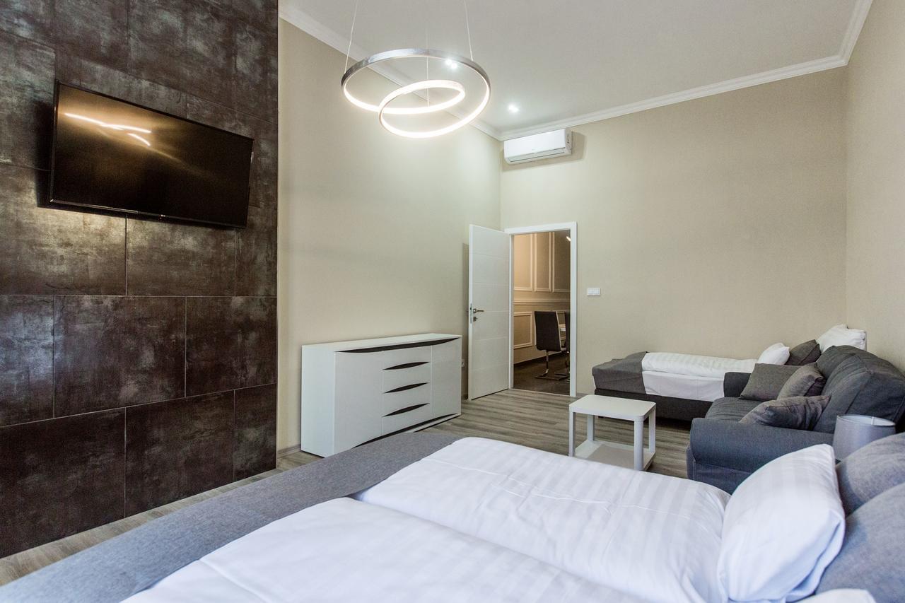 A Golden Star Modern Luxury And Appartamento *